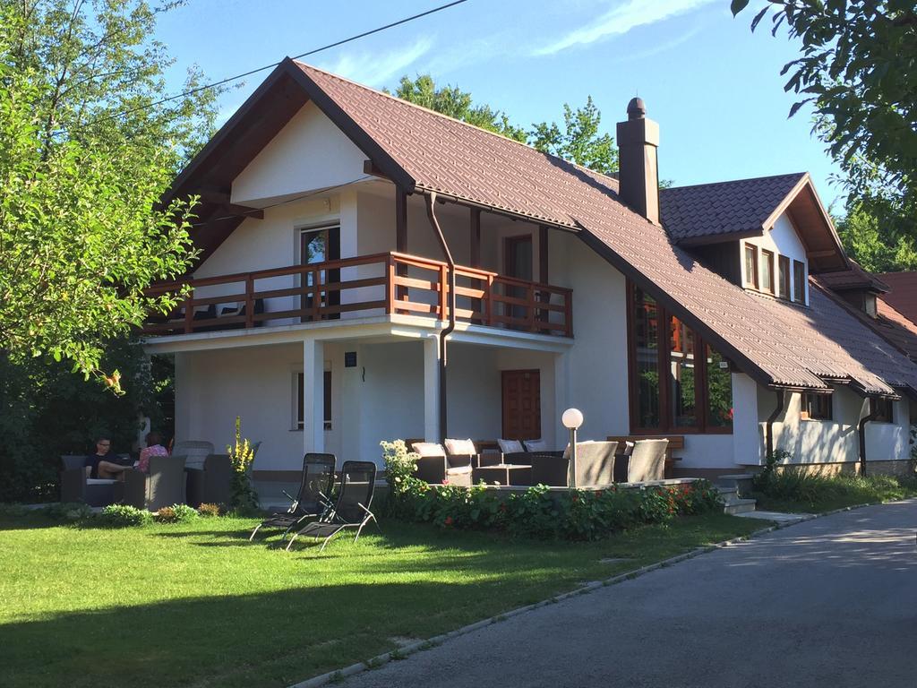 House Samardzic Hotel Jezerce Buitenkant foto