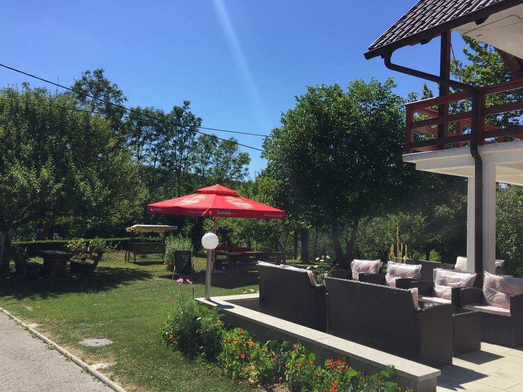 House Samardzic Hotel Jezerce Buitenkant foto