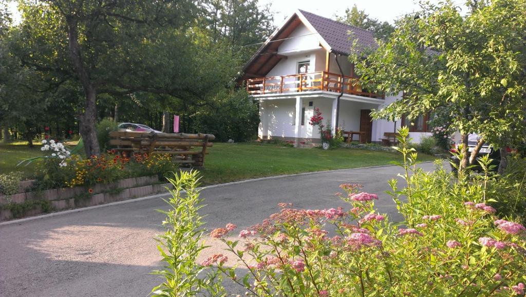 House Samardzic Hotel Jezerce Buitenkant foto